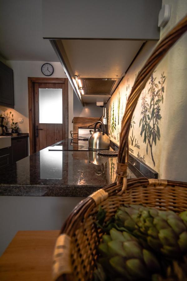 Kuninez, Holiday Home With Summer Kitchen Most na Soči Eksteriør billede